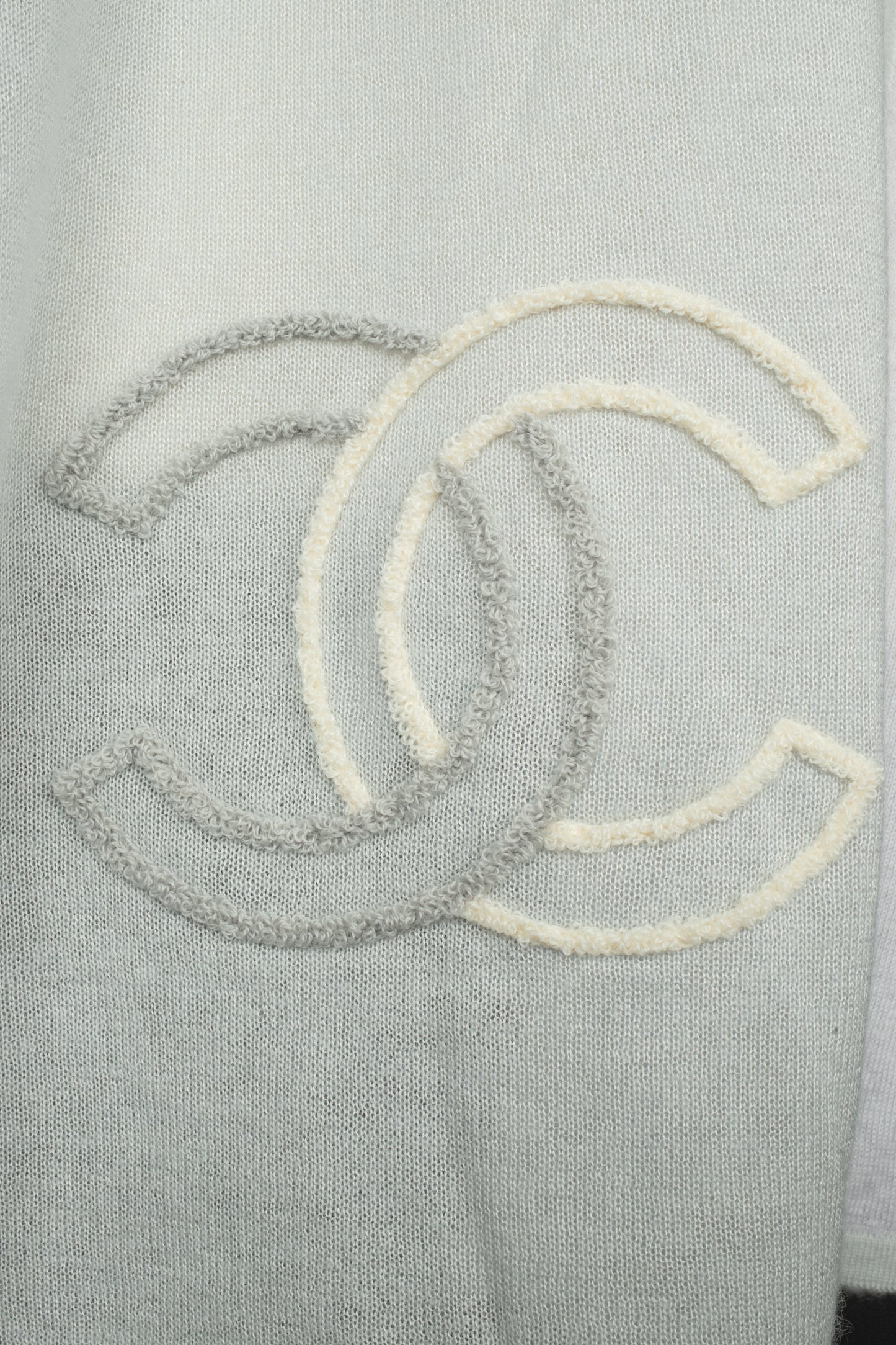 Écharpe bicolore Chanel