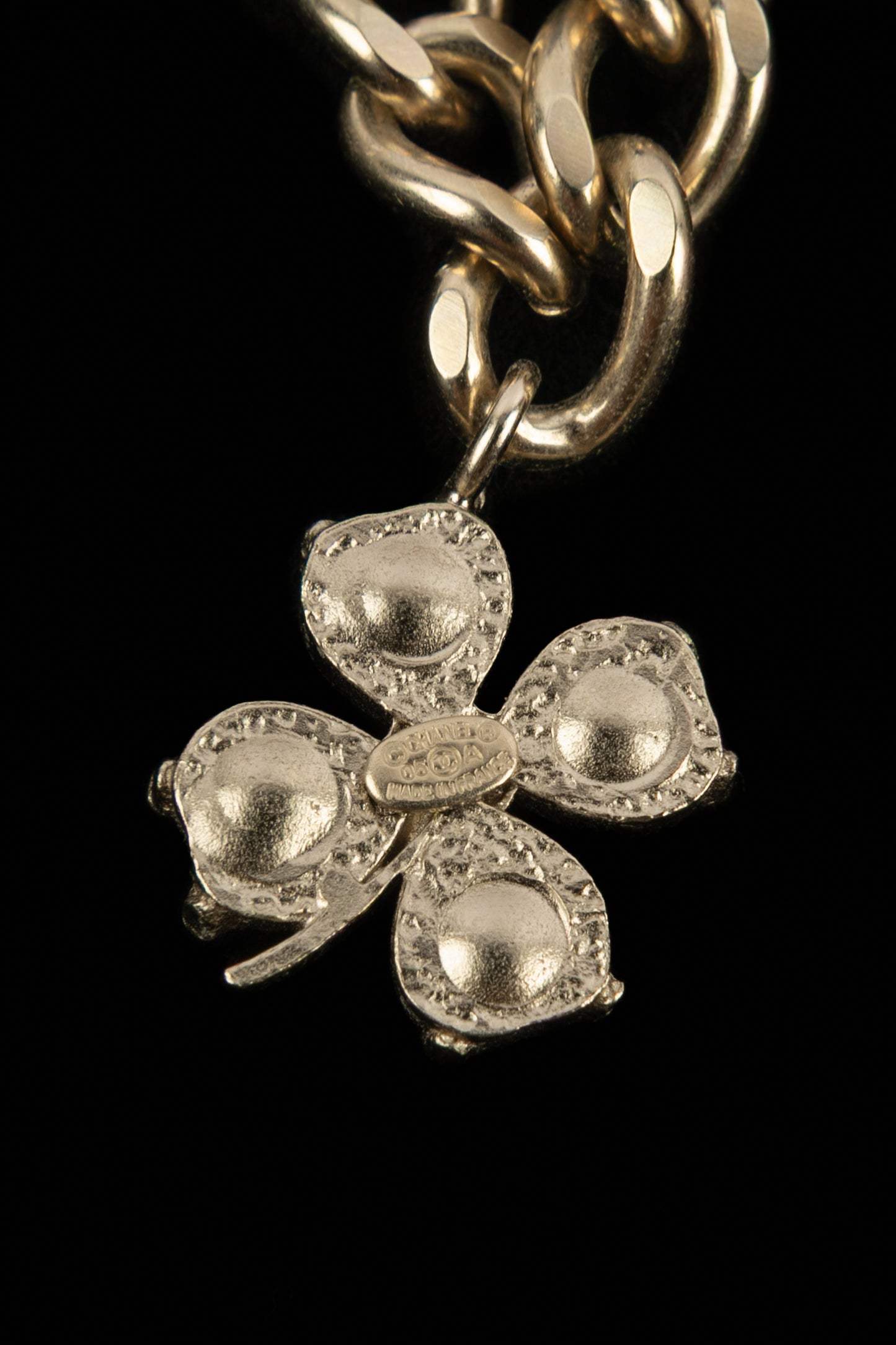 Collier charms Chanel