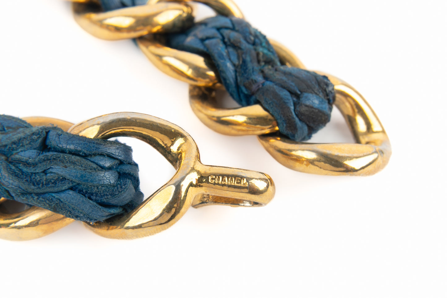 Ceinture en cuir bleu Chanel 1990's