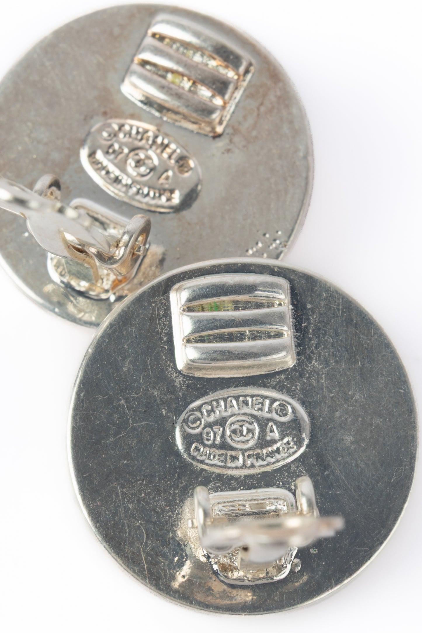 Boucles d'oreilles tourniquet Chanel 1997