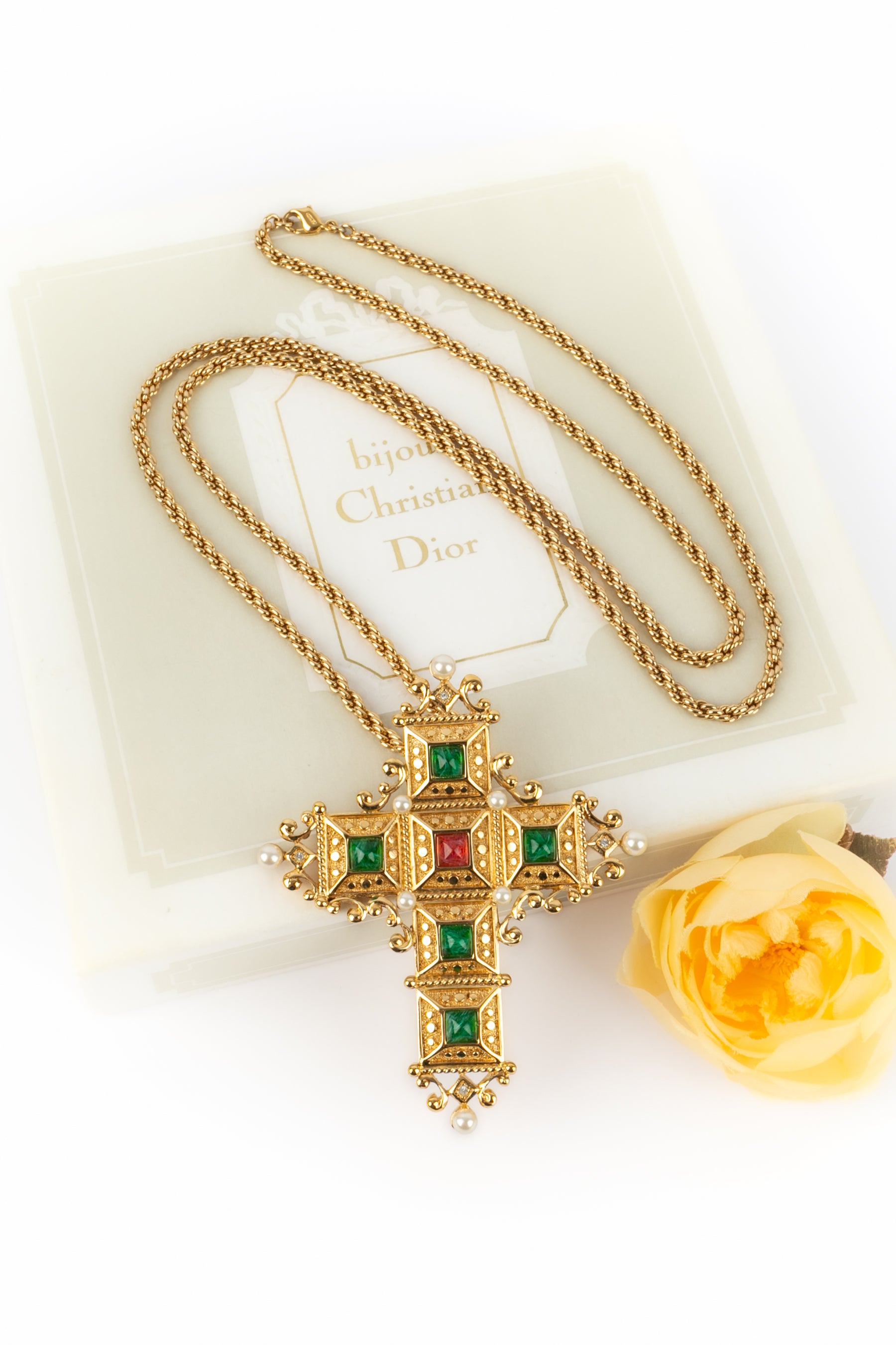 アクセサリー Dior Logo Cross Rhinestone Necklace Christian Dior 'cross' necklace – Les Merveilles De Babellou