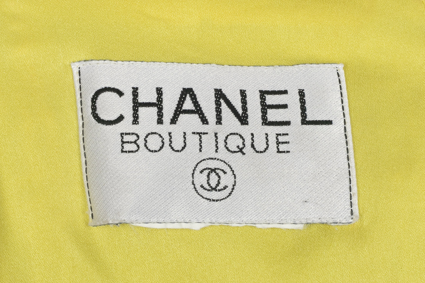Veste en tweed jaune Chanel