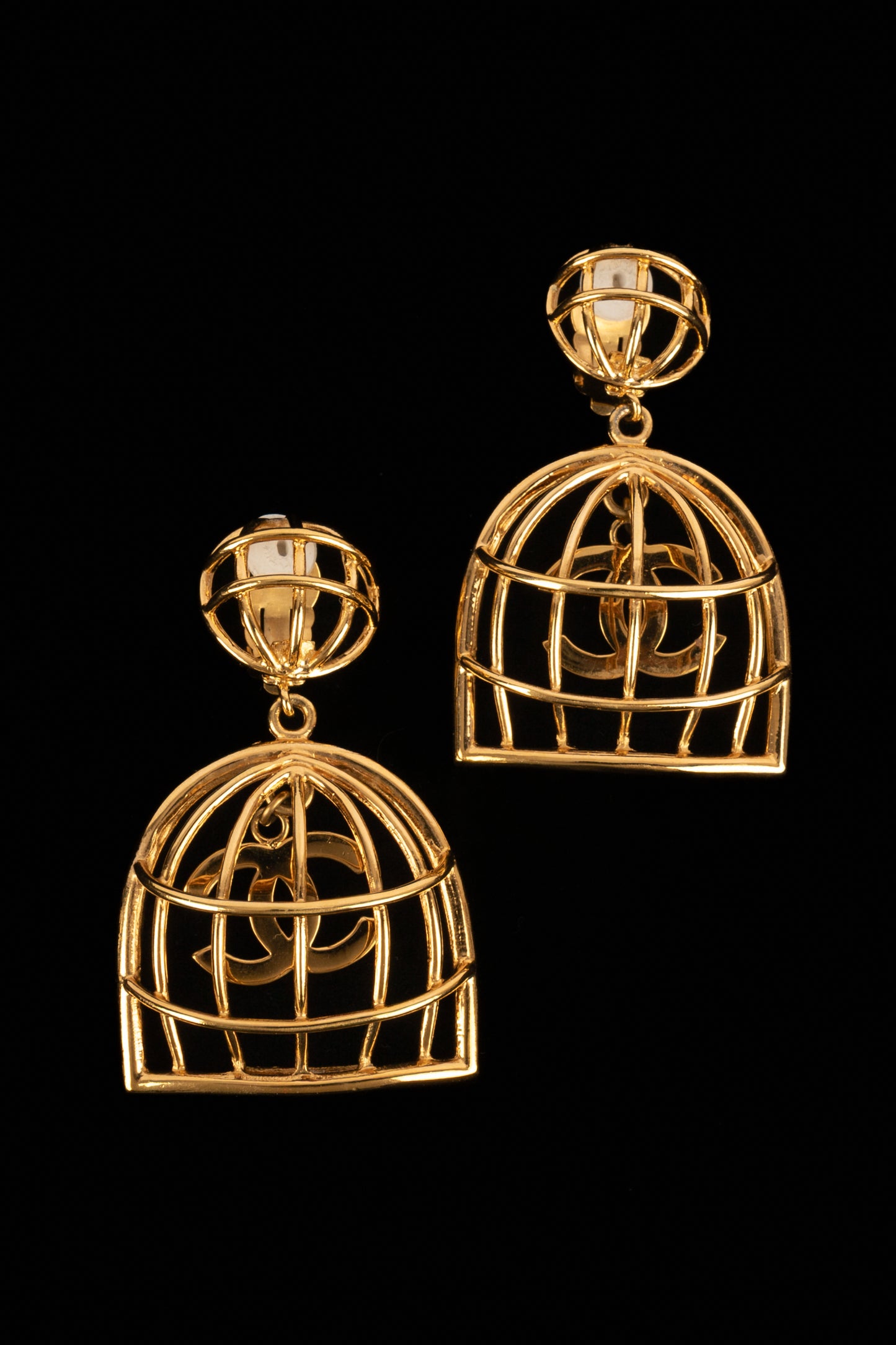 Iconiques boucles d'oreilles "cages" Chanel 1993