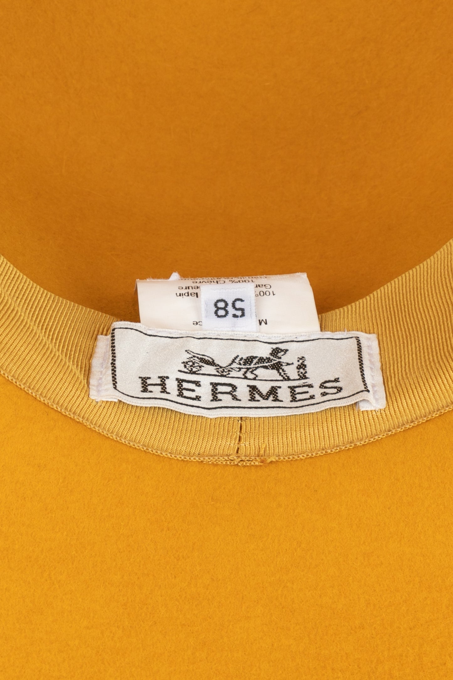 Chapeau en feutre jaune Hermès