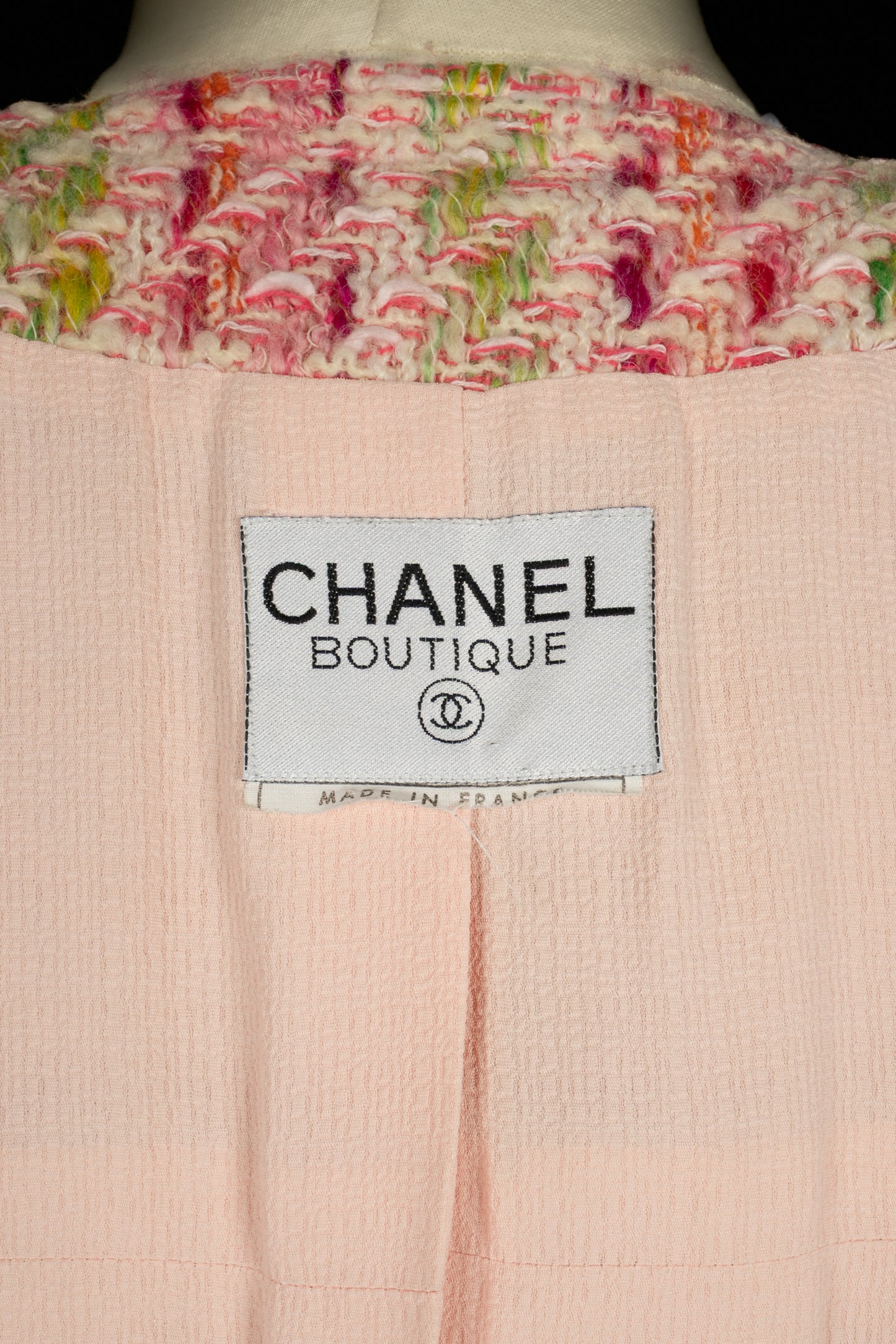 Veste en tweed rose Chanel