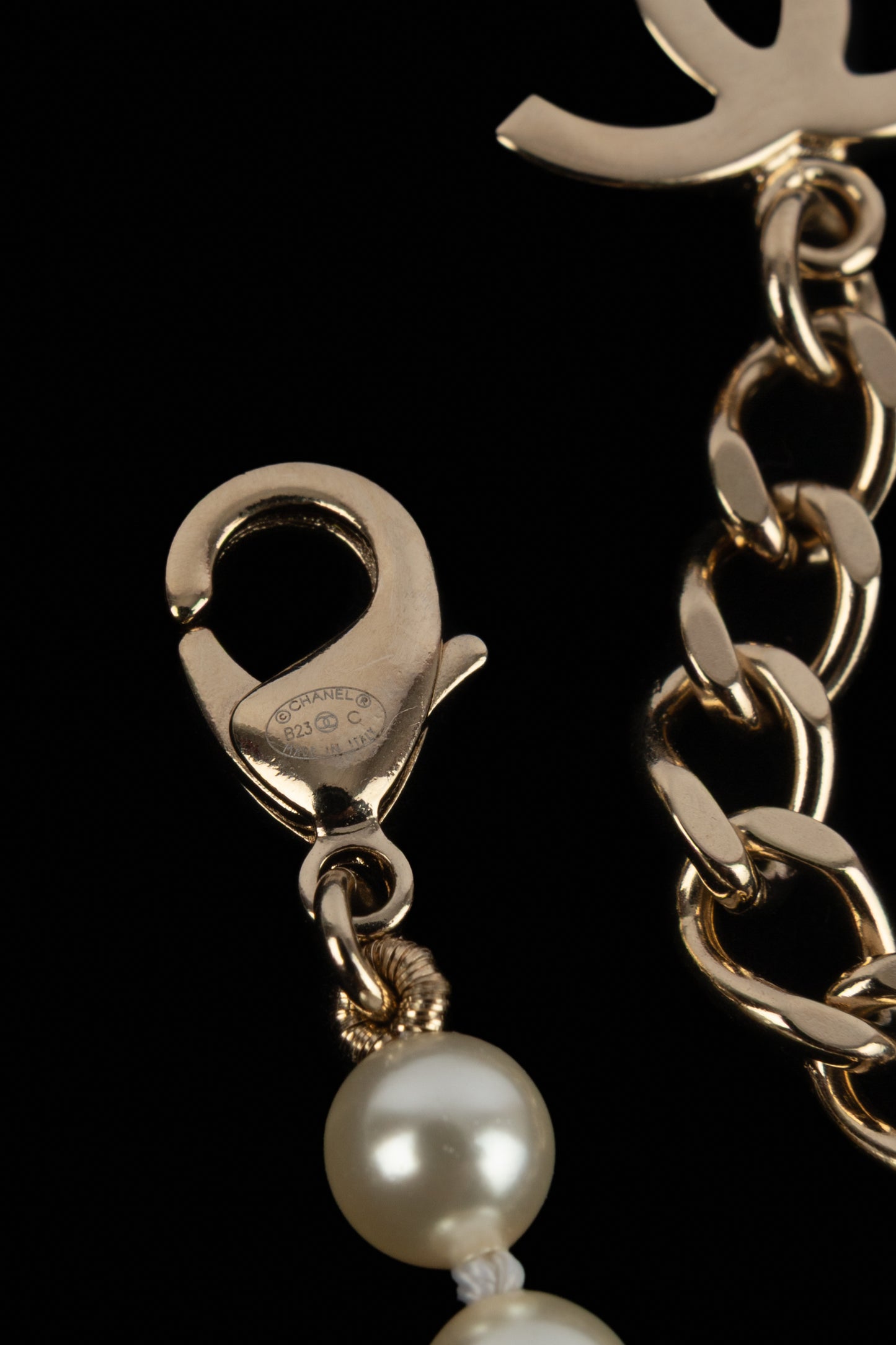 Collier cintre Chanel 2023