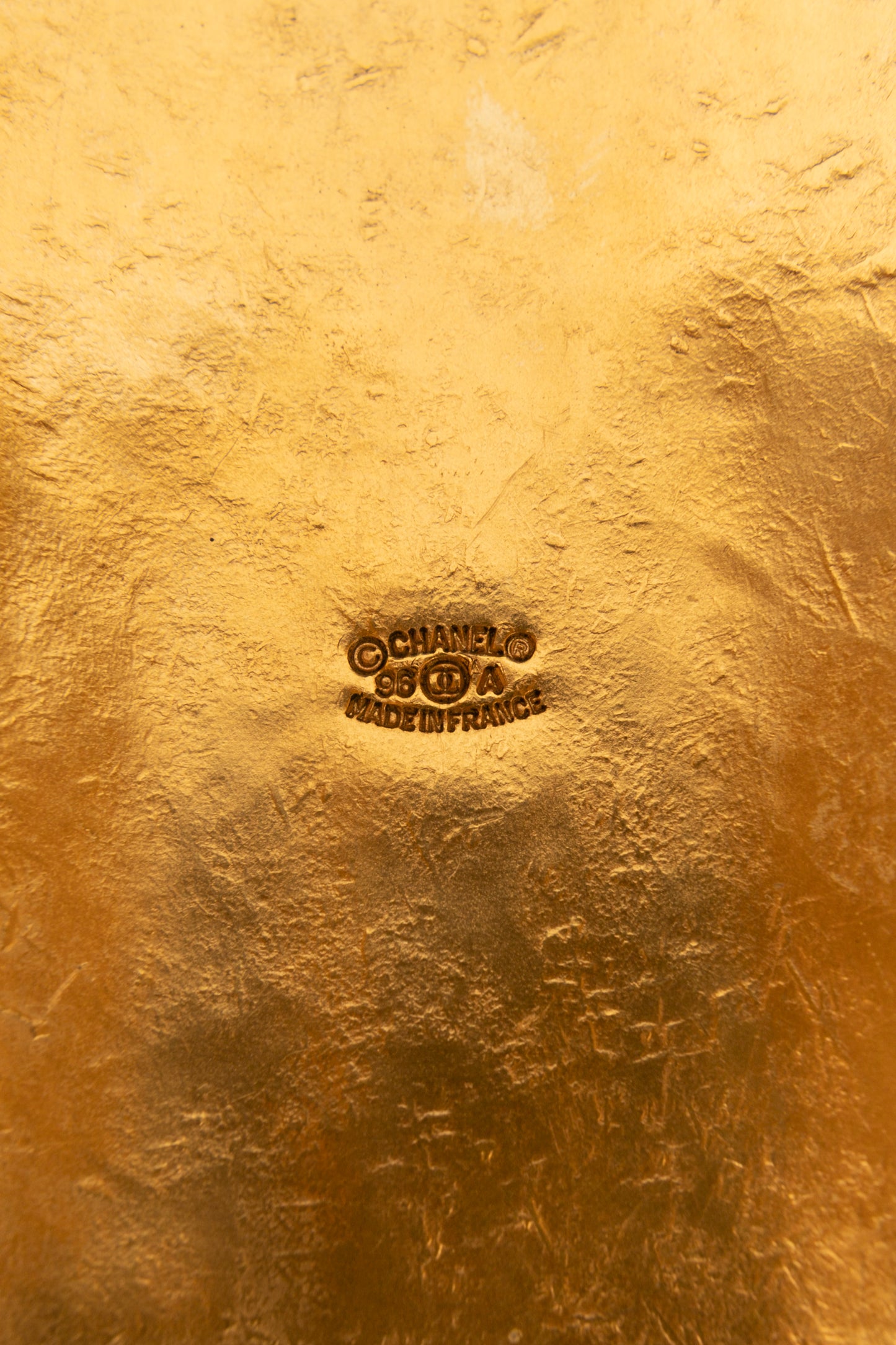 Bracelet manchette Chanel hiver 1996