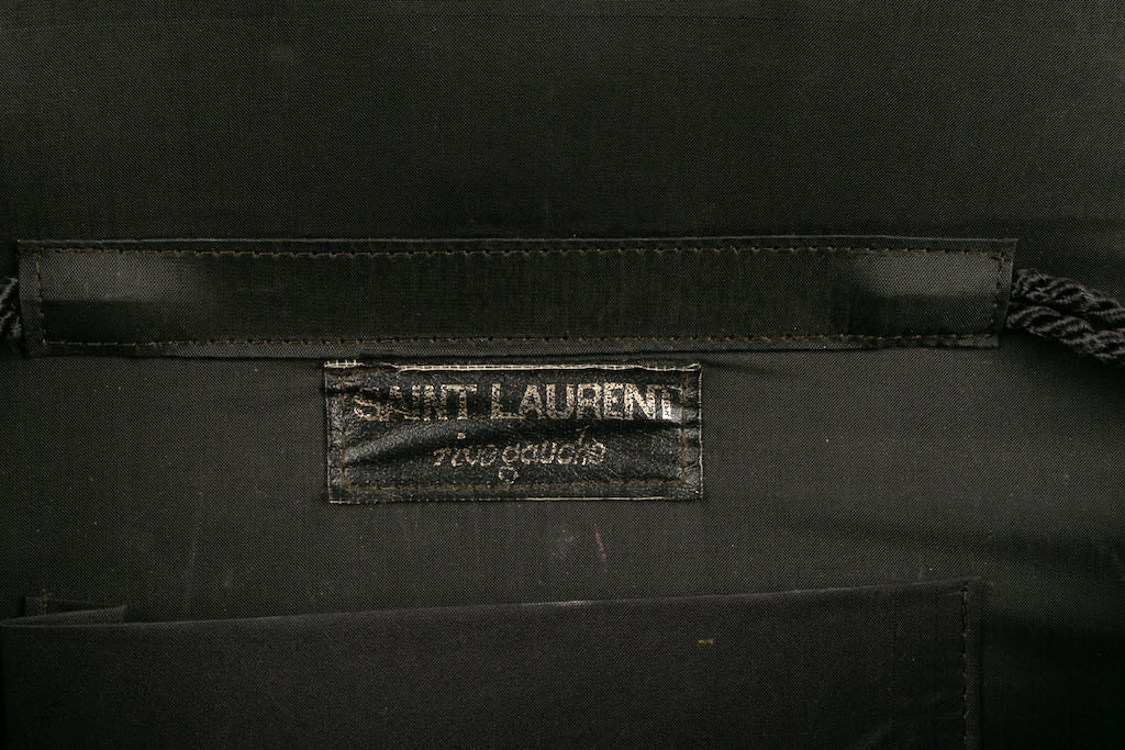 Pochette coquillage Yves Saint laurent