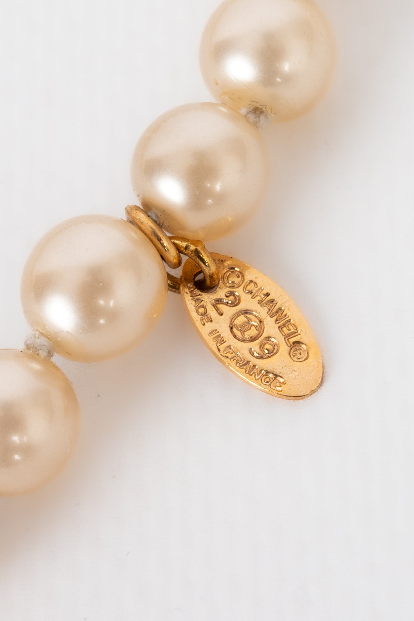 Collier de perles nacrées Chanel