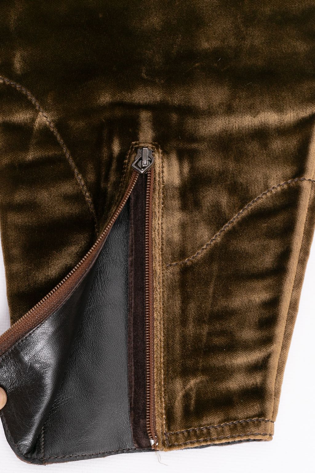 Guêtres en velours kaki et cuir