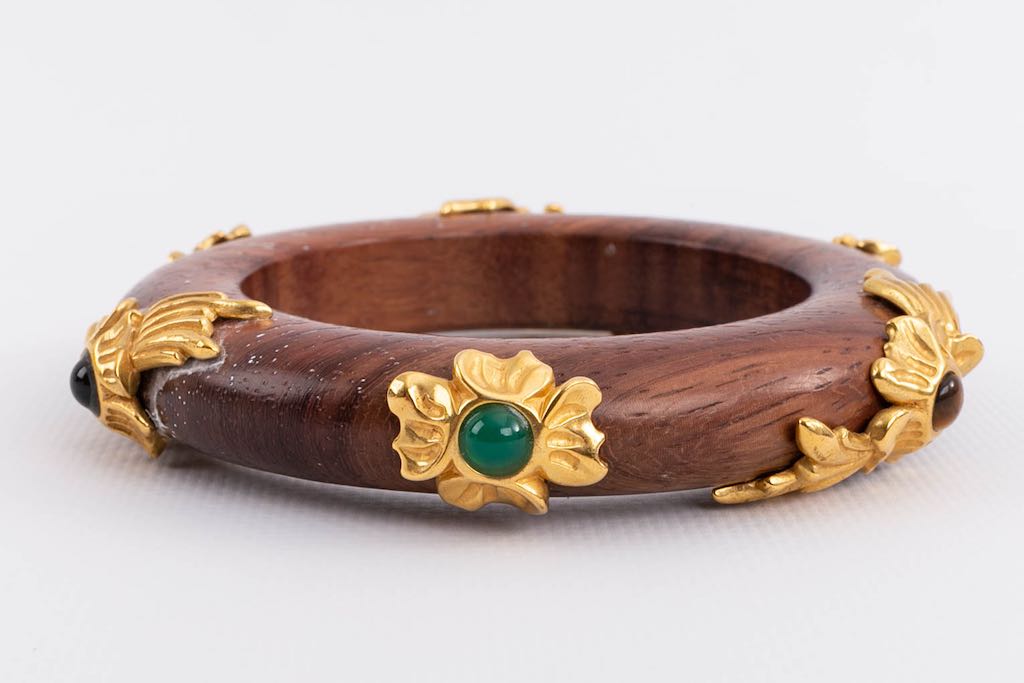 Bracelet en bois et pierres dures
