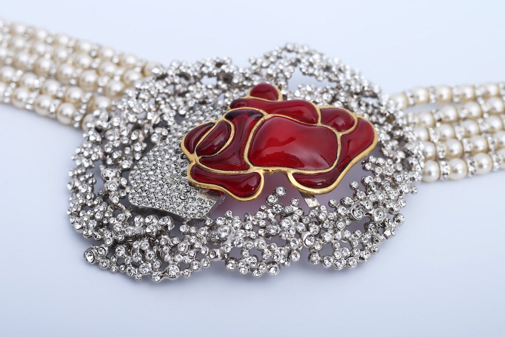 Serge-Eric Woloch pearly beads belt with a glass paste rose