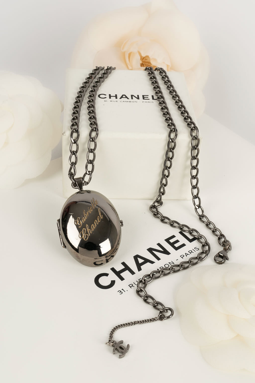 Chanel pendant necklace – Les Merveilles De Babellou