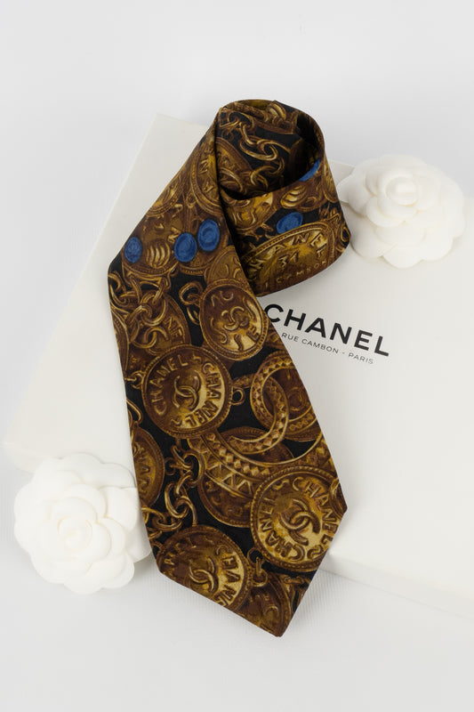 Cravate en soie dorée Chanel