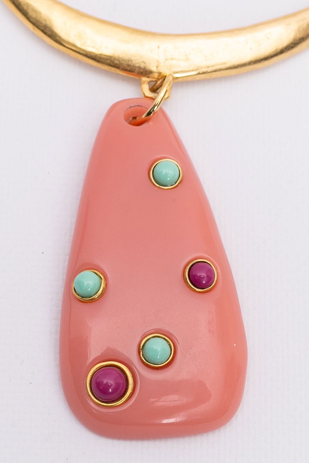 Collier rose Isaky
