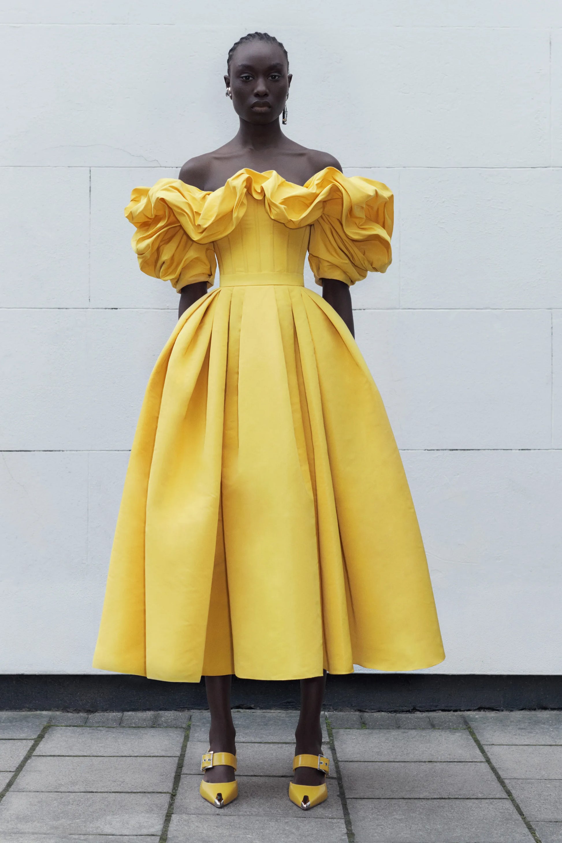 00001-Alexander-McQueen-Pre-Fall-2022-Credit-Brand.webp