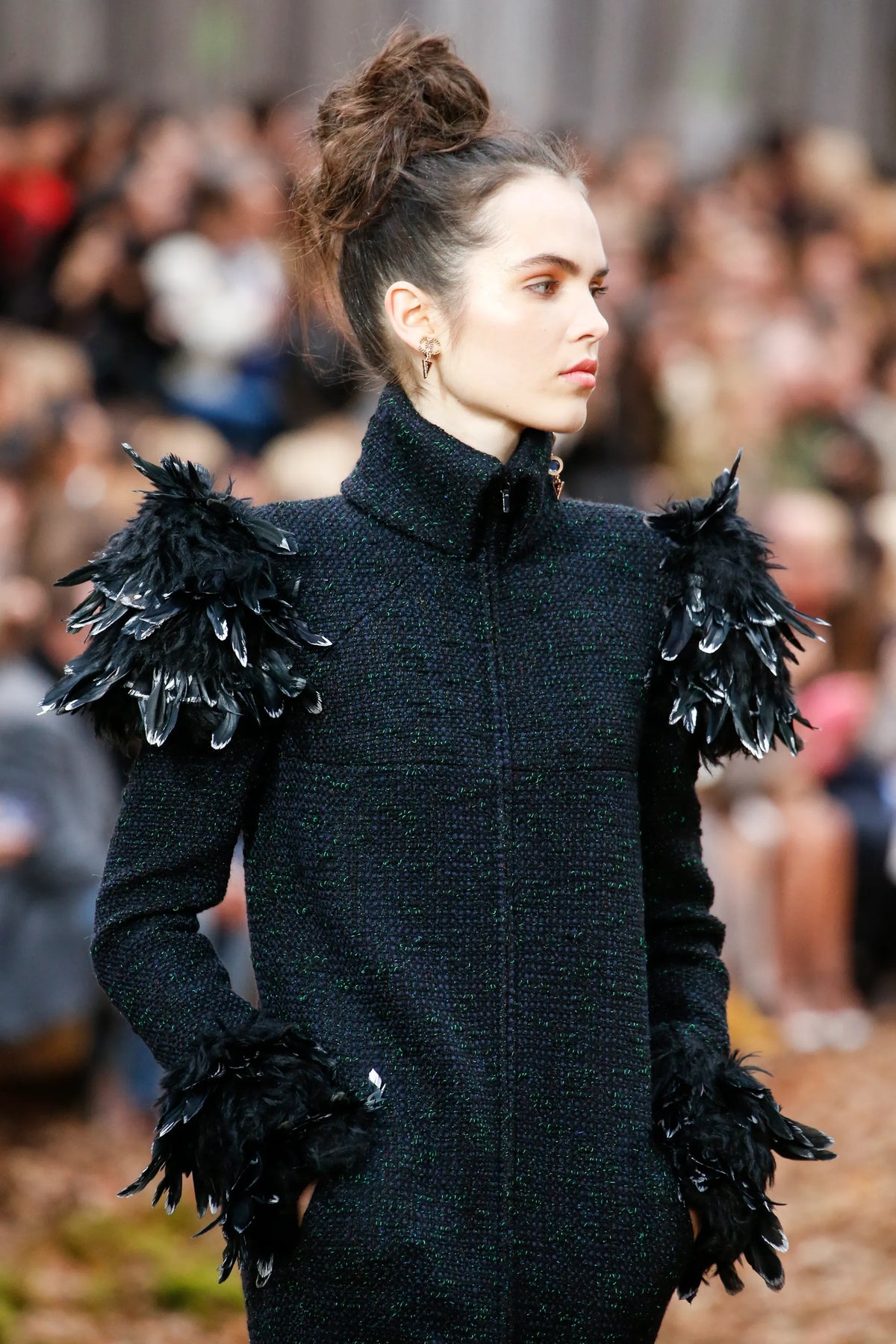 00010-chanel-fall-2018-ready-to-wear-detail-credit-indigitaltv-model-lily-stewart.webp