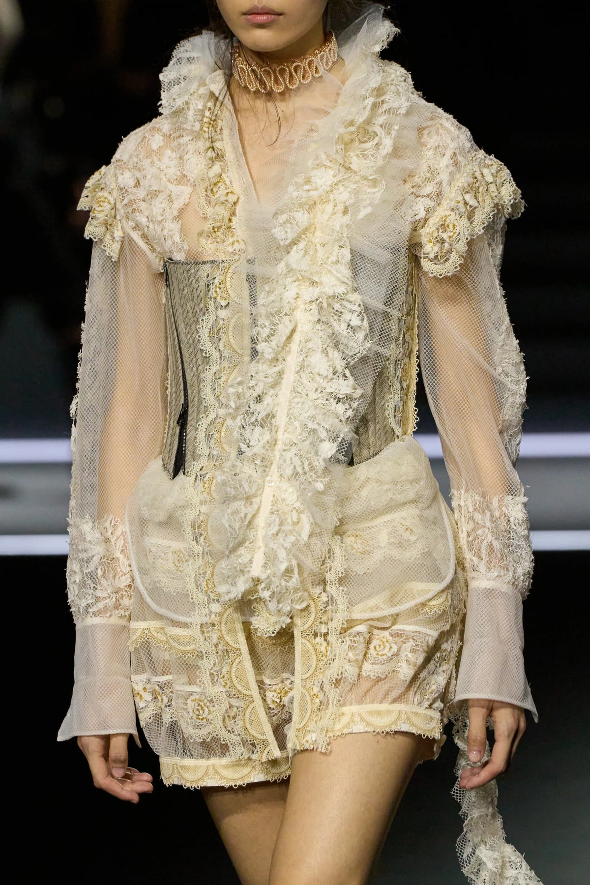 00013-christian-dior-fall-2025-ready-to-wear-details-credit-gorunway.webp
