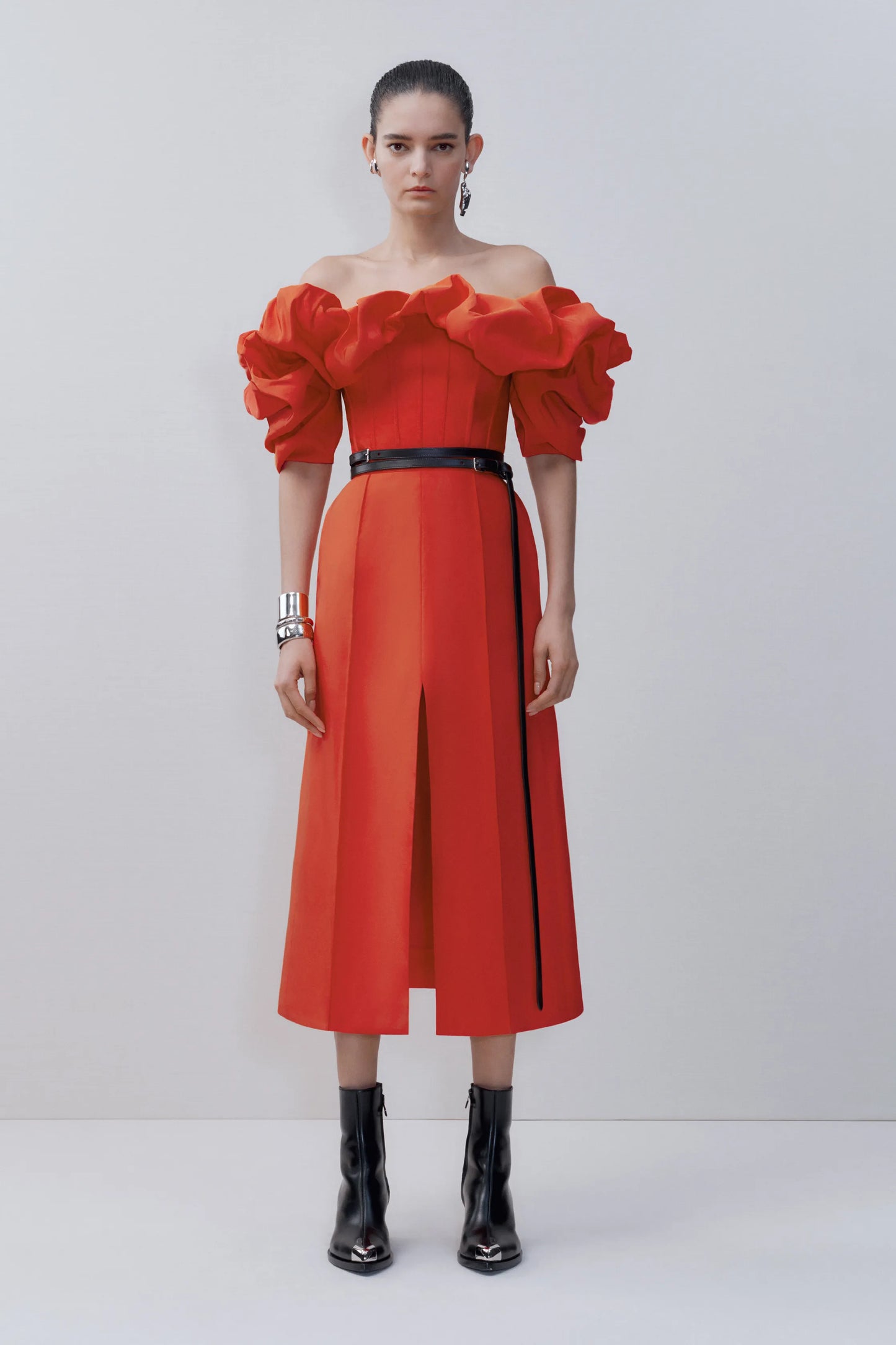 00025-Alexander-McQueen-Pre-Fall-2022-Credit-Brand.webp
