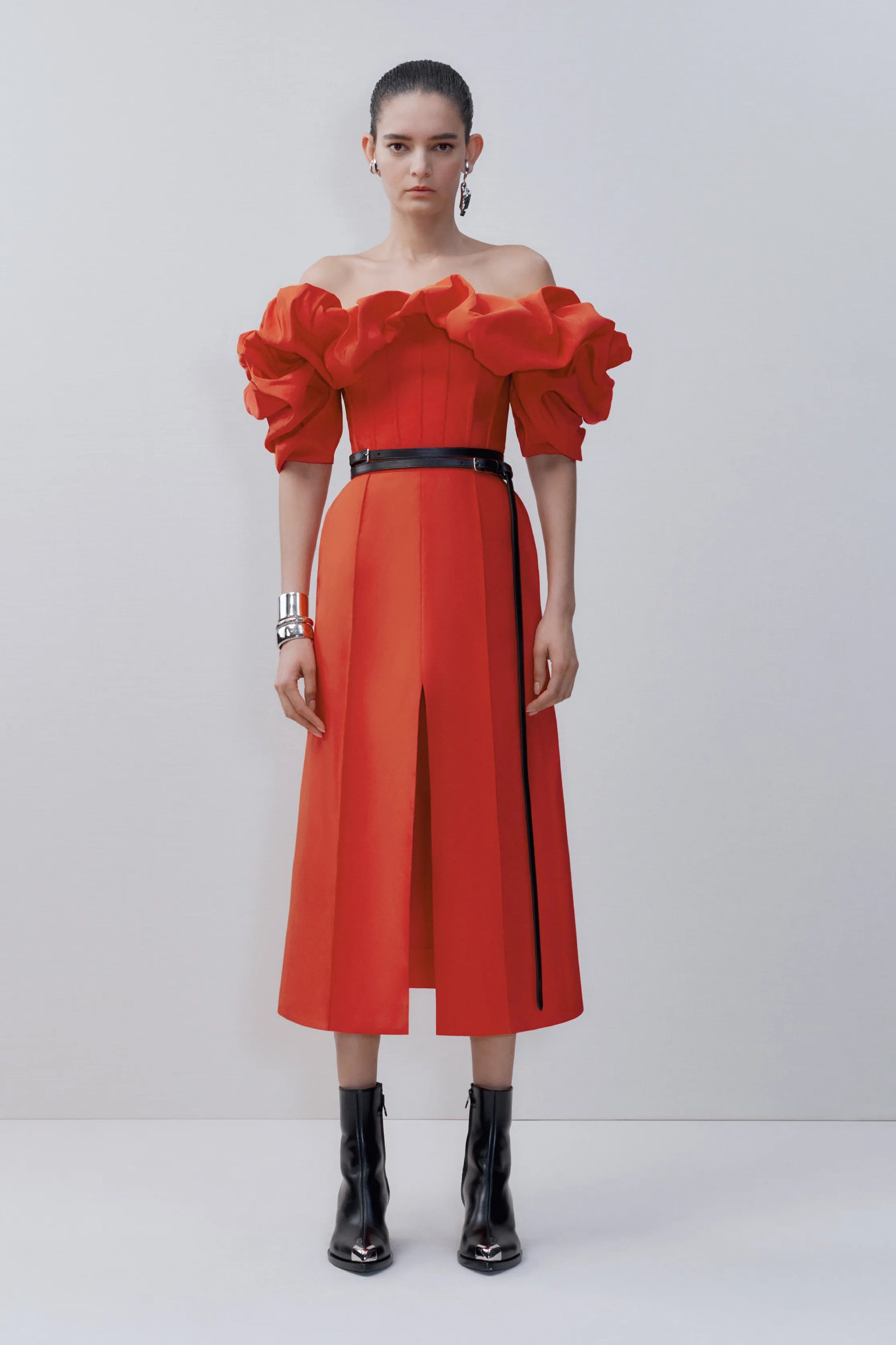 00025-Alexander-McQueen-Pre-Fall-2022-Credit-Brand.webp