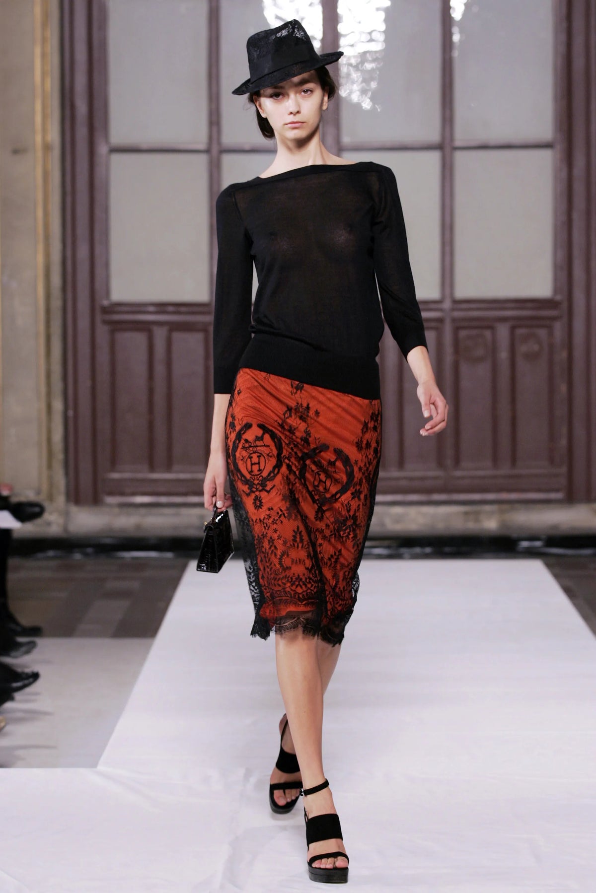 00490h-hermes-spring-2006-ready-to-wear-morgane-dubled.webp