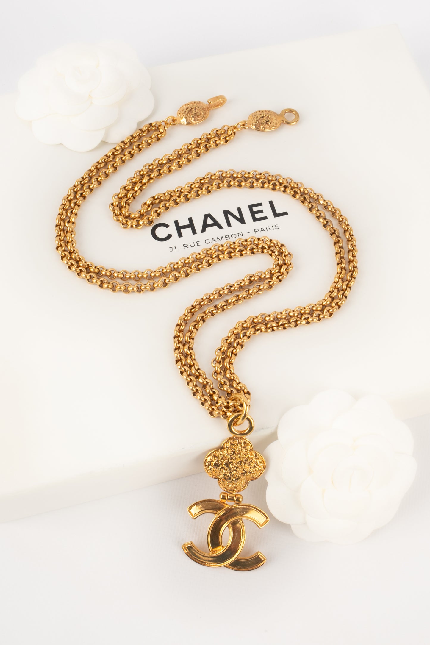 Collier pendentif Chanel