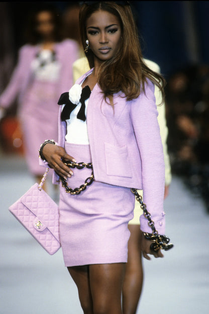 010-chanel-spring-1992-ready-to-wear-CN10011883-naomi-campbell.webp