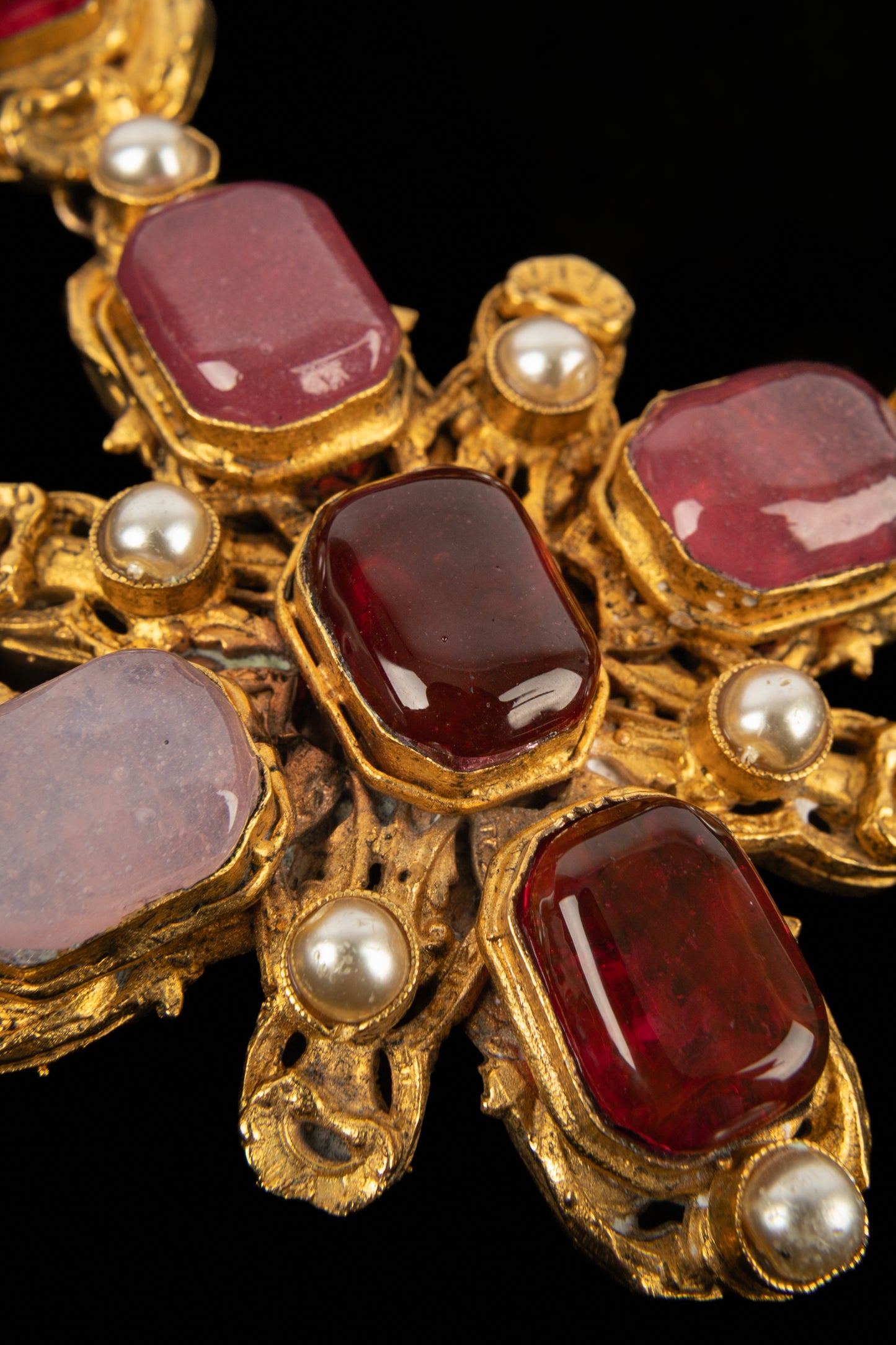 Collier crois Chanel Haute Couture