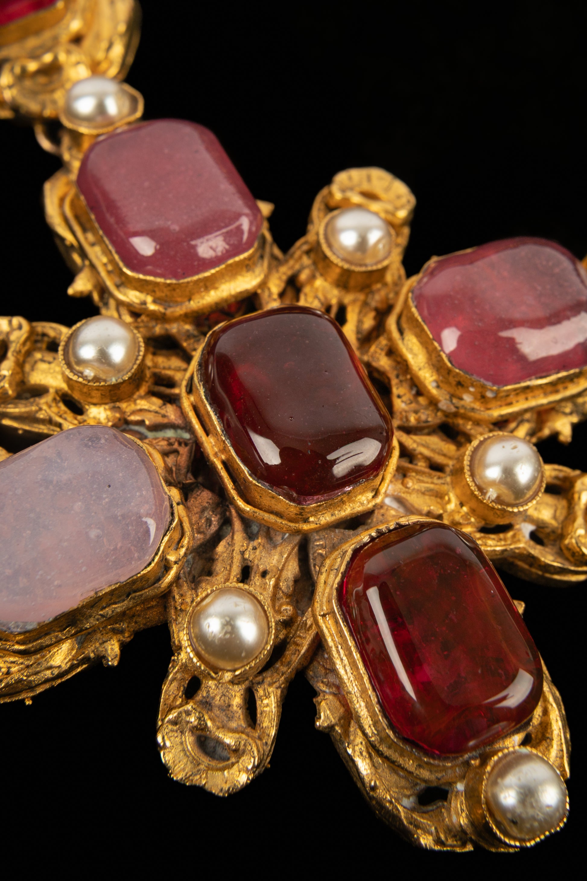 Collier crois Chanel Haute Couture