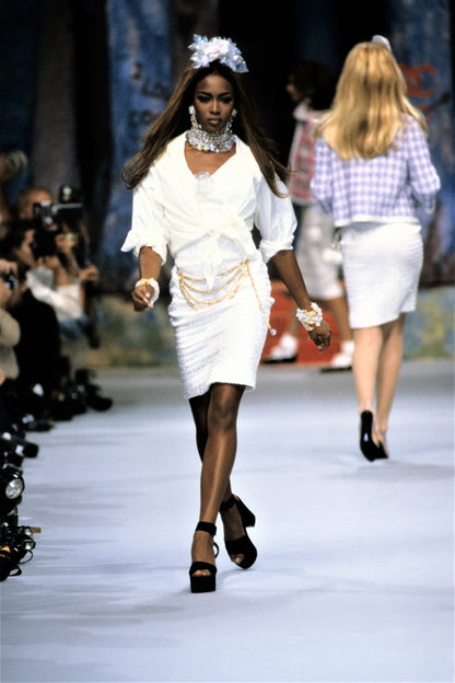 026-chanel-spring-1992-ready-to-wear-CN10011897-naomi-campbell.webp