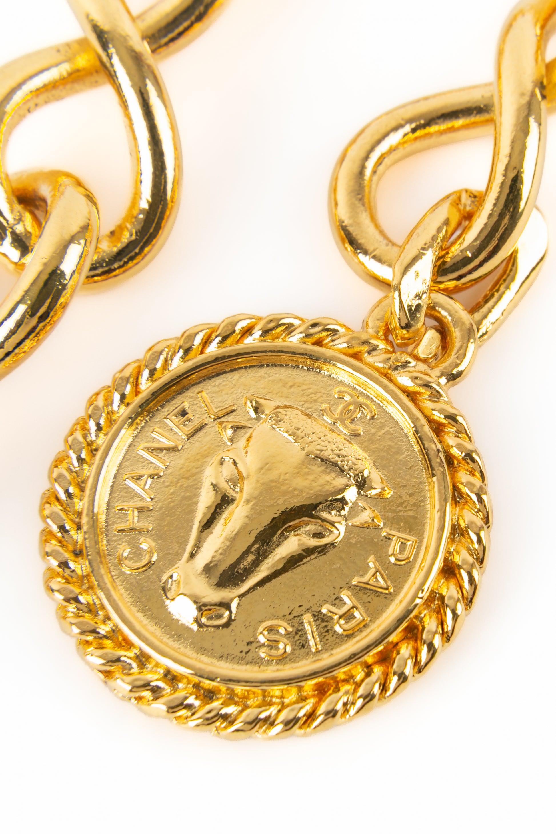 Ceinture "taureau" Chanel