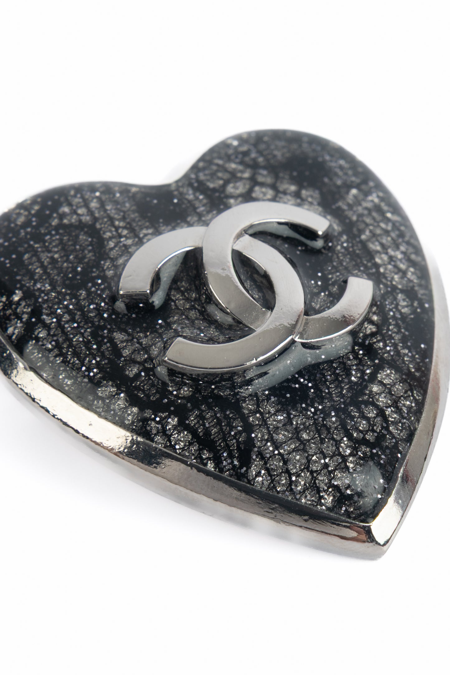 Broche "Coeur" Chanel 2024