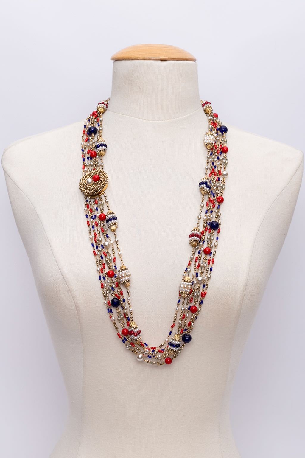 Collier de perles multicolores