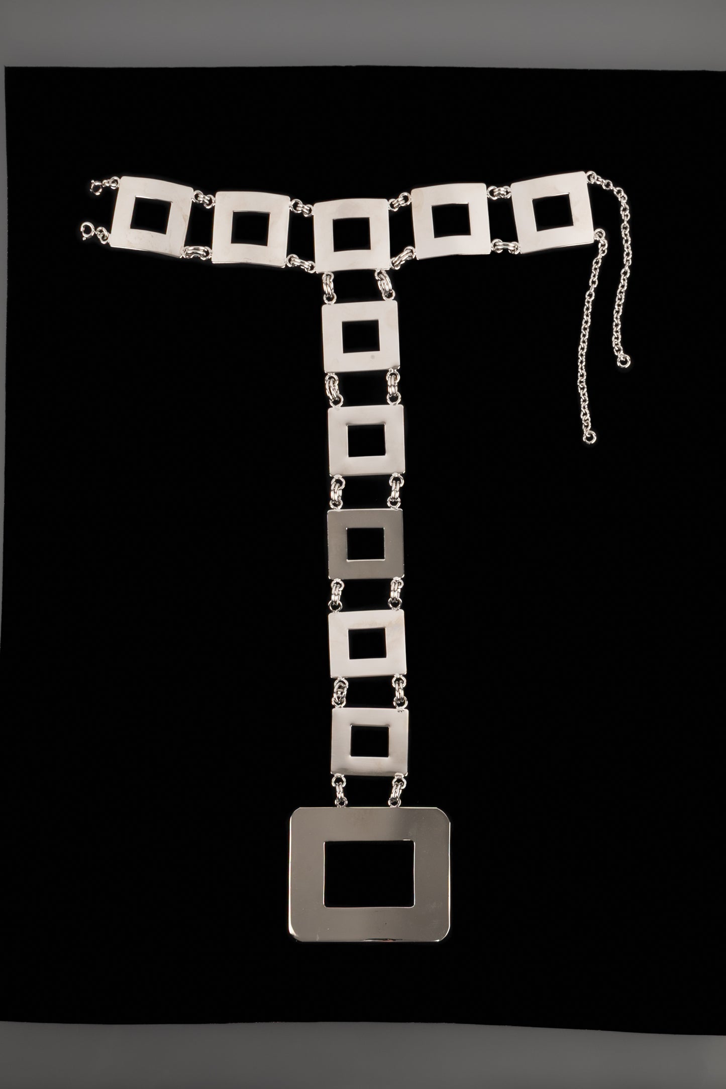 Collier argenté Pierre Cardin