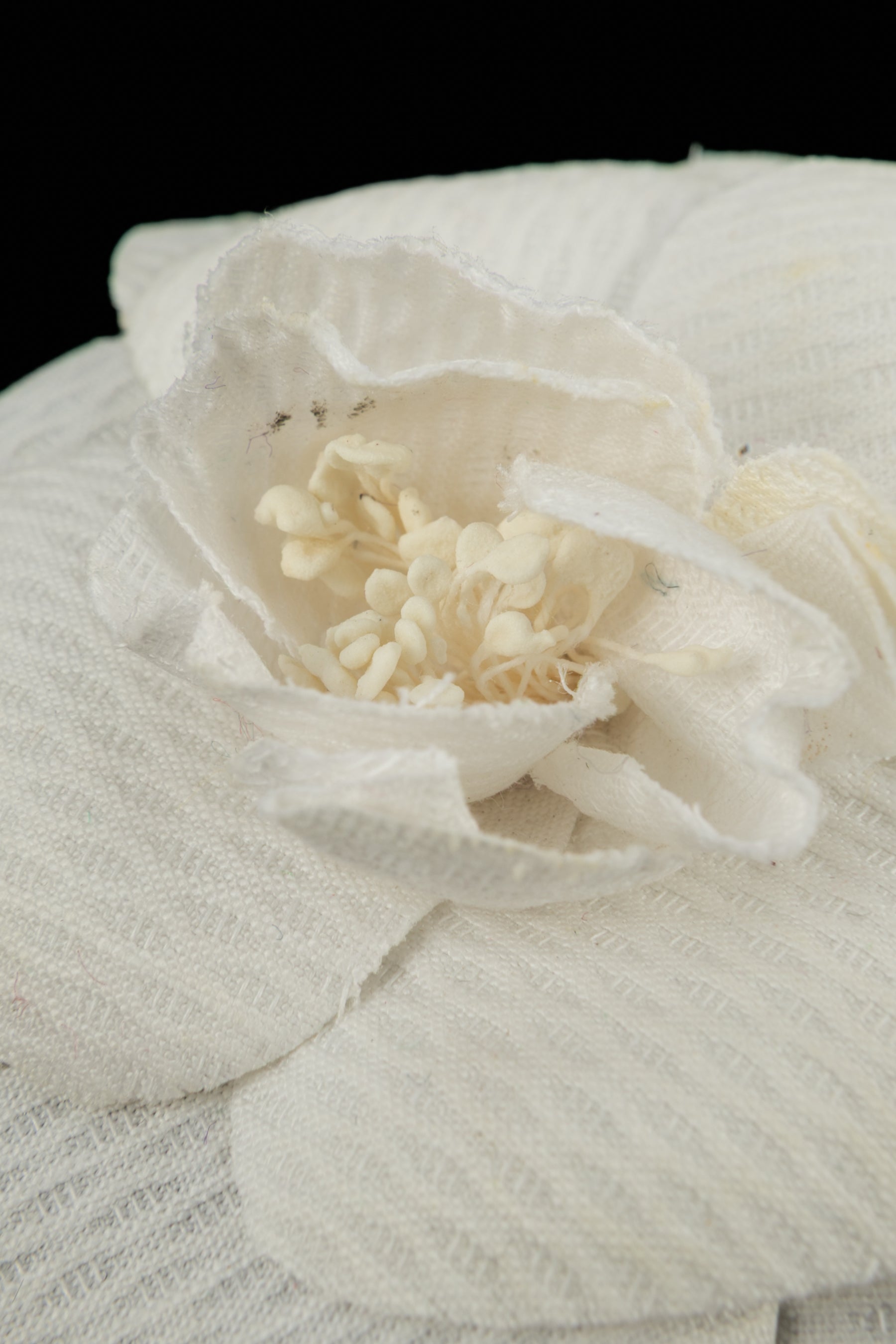 Broche camélia Chanel