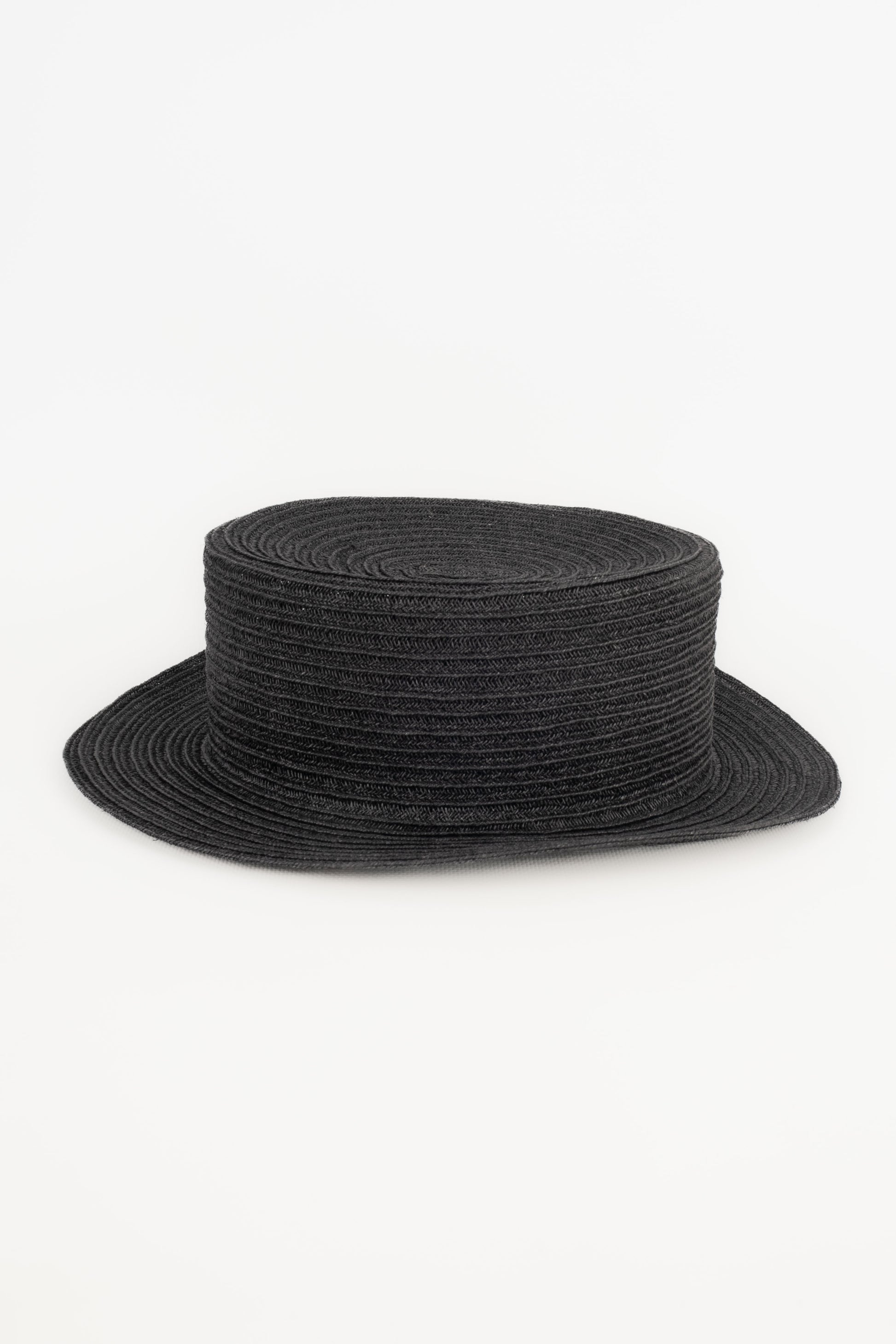 Chapeau de paille noire