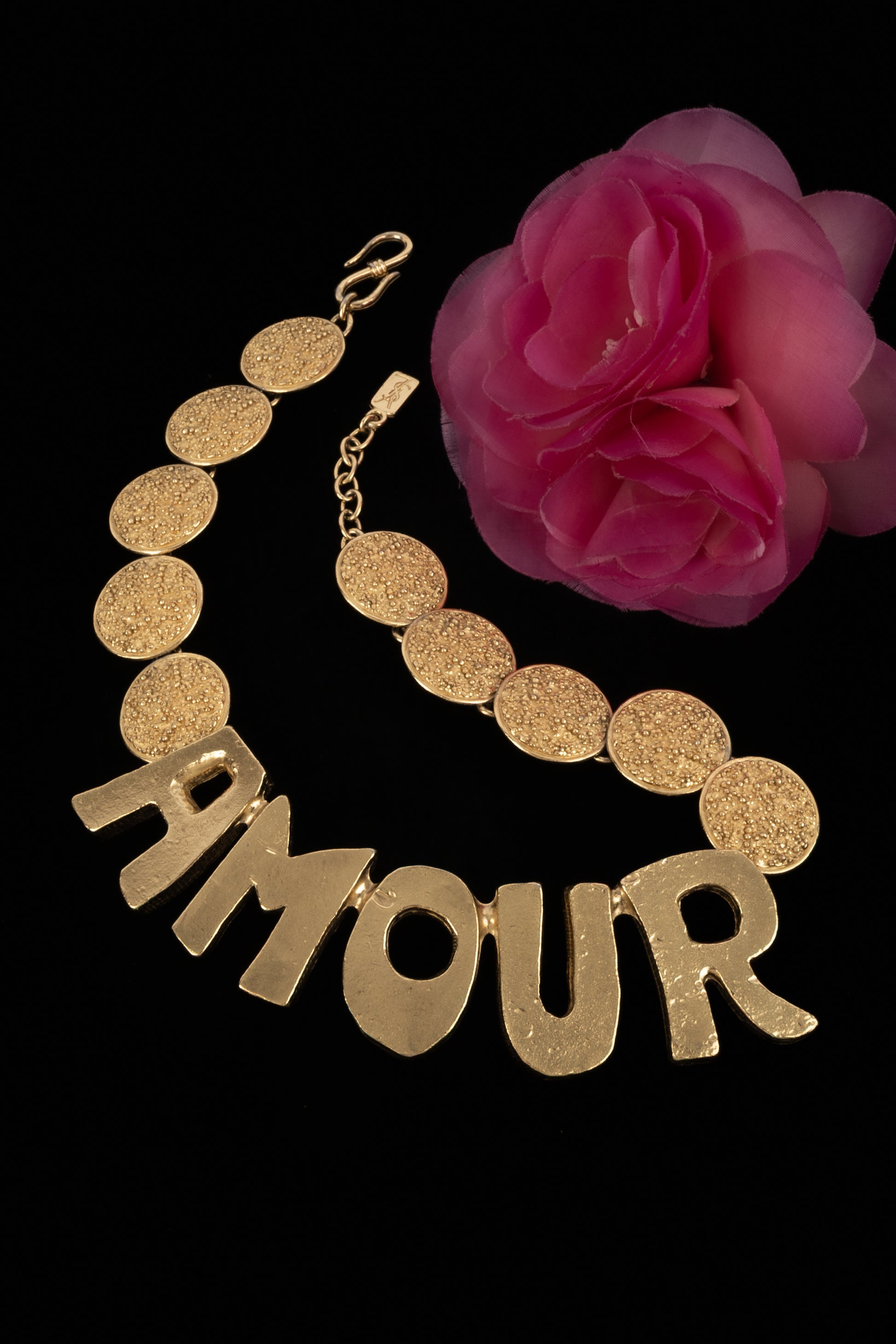 Collier "Amour" Yves Saint Laurent 