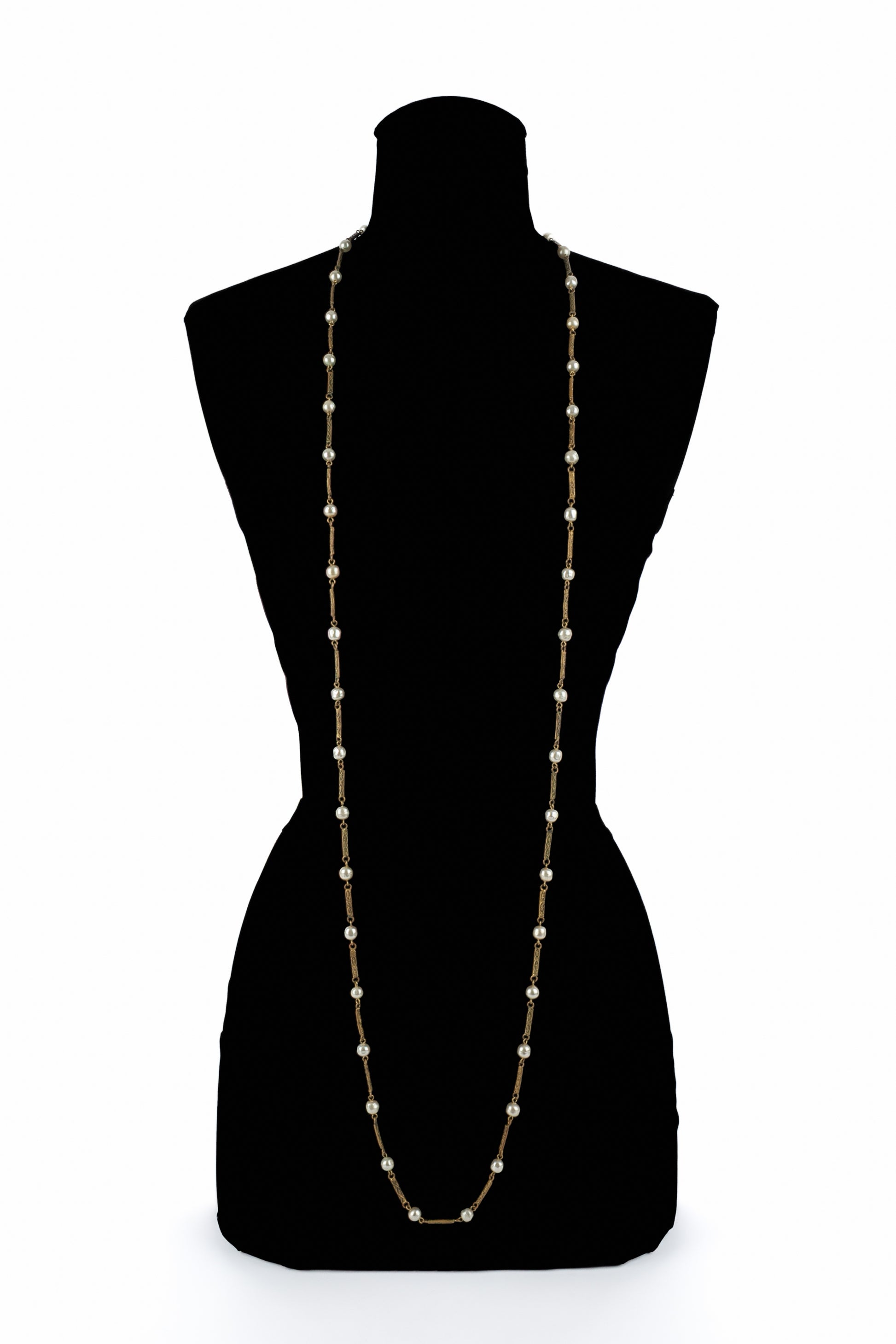 Collier sautoir Chanel époque Coco