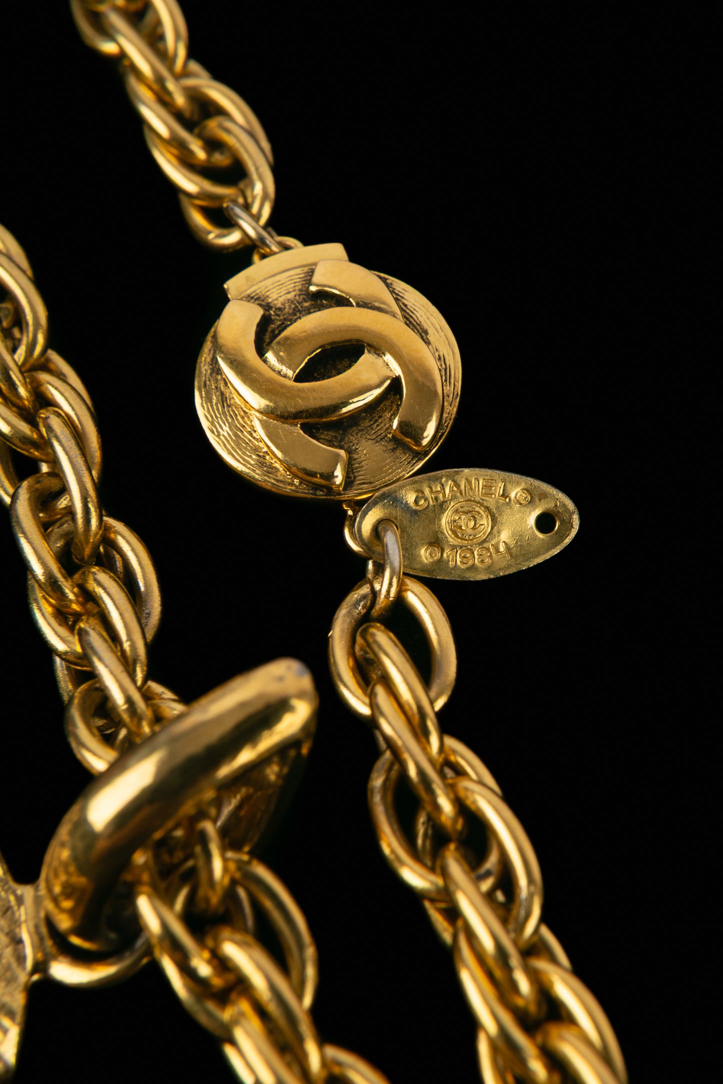 Collier médaillon Chanel