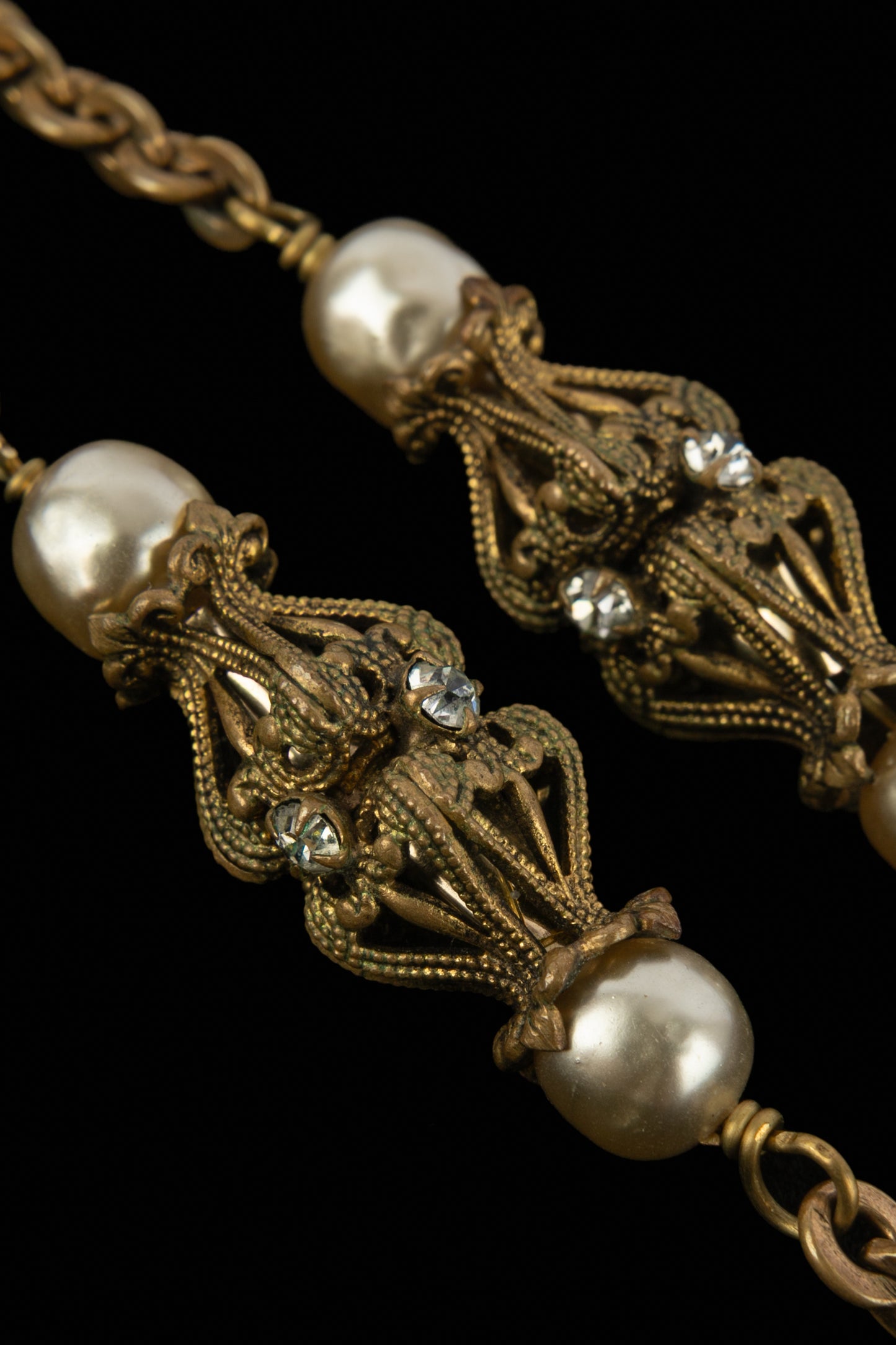 Collier sautoir Chanel Epoque Coco