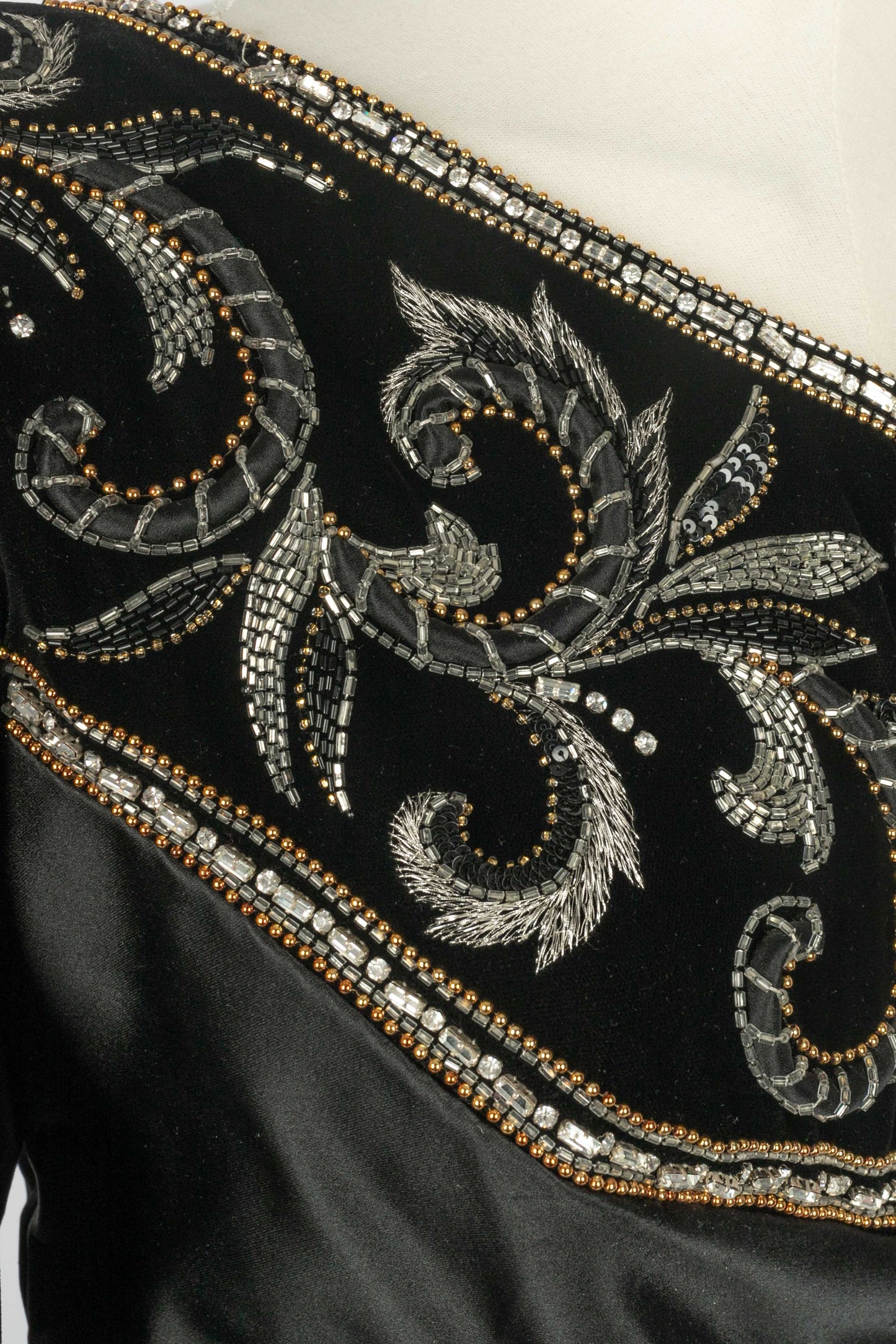 Robe Balmain Haute Couture Automne-Hiver 1984