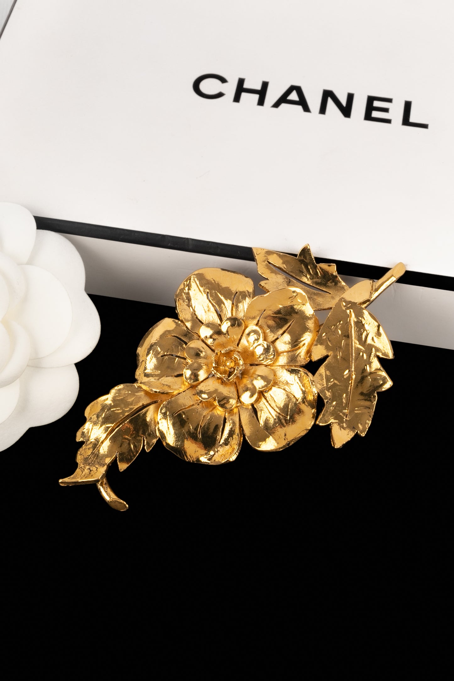 Broche Haute Couture Chanel