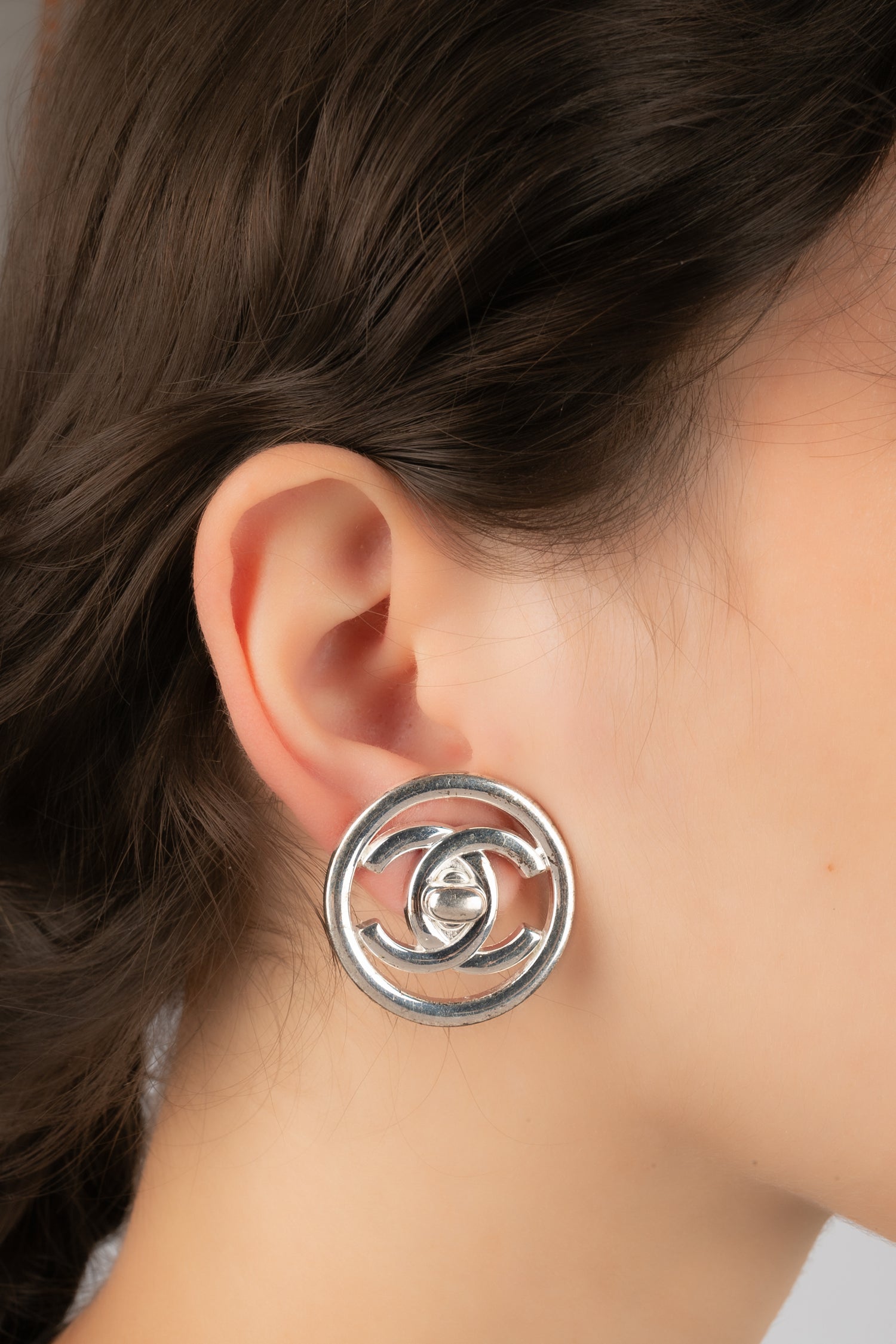 Boucles d'oreilles tourniquet Chanel