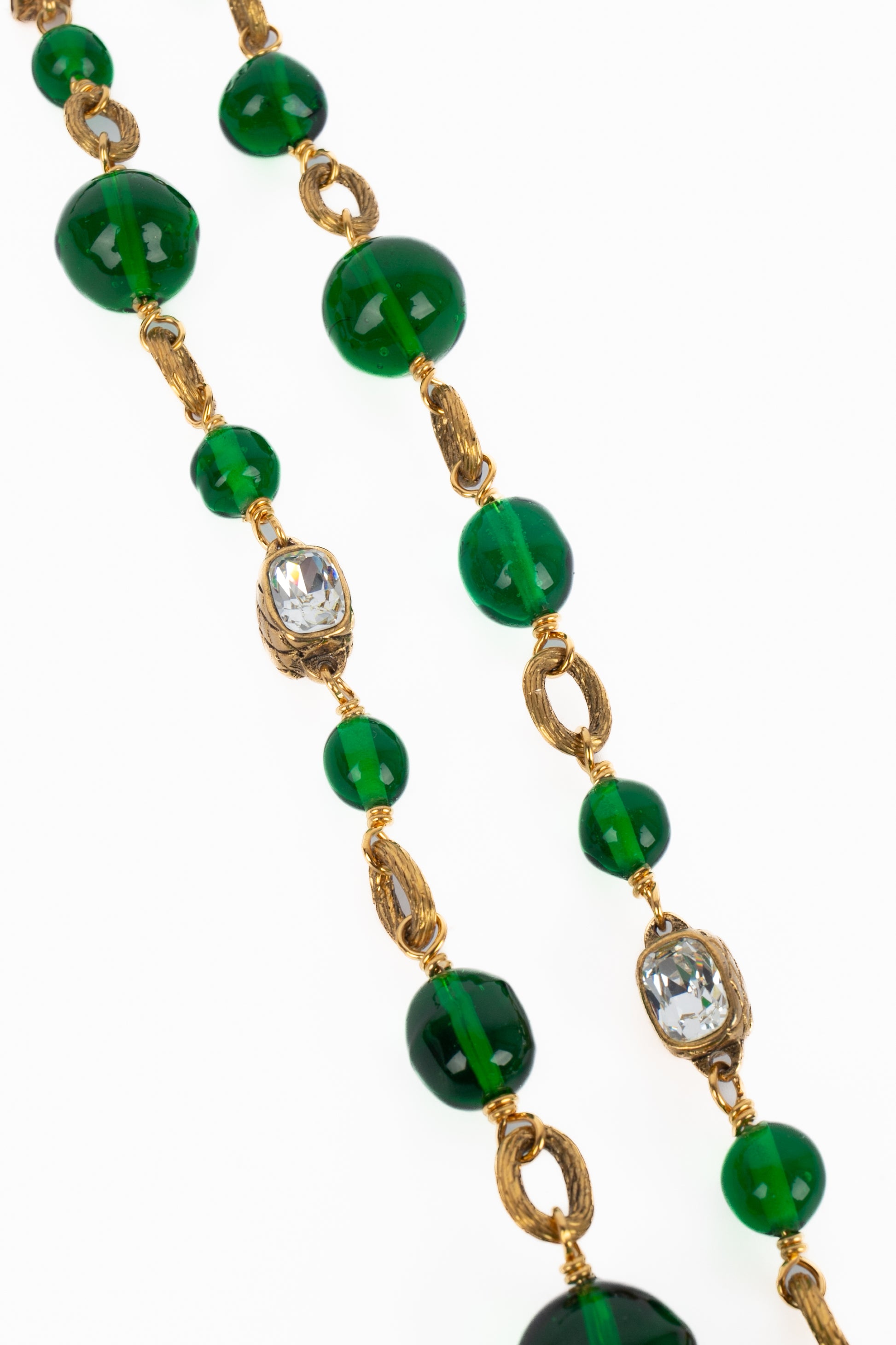 Collier de perles vertes Chanel