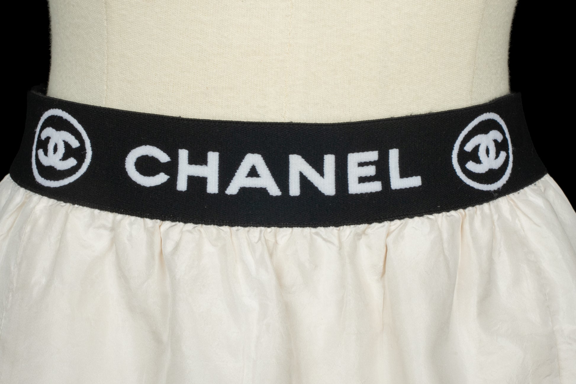 Jupe en soie Chanel Printemps 2006 