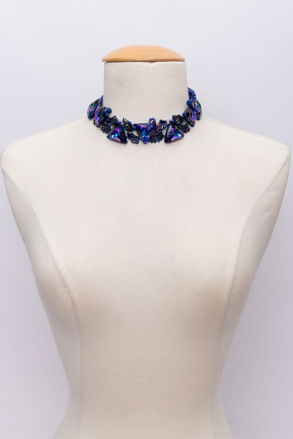 Collier bleu Christian Lacroix