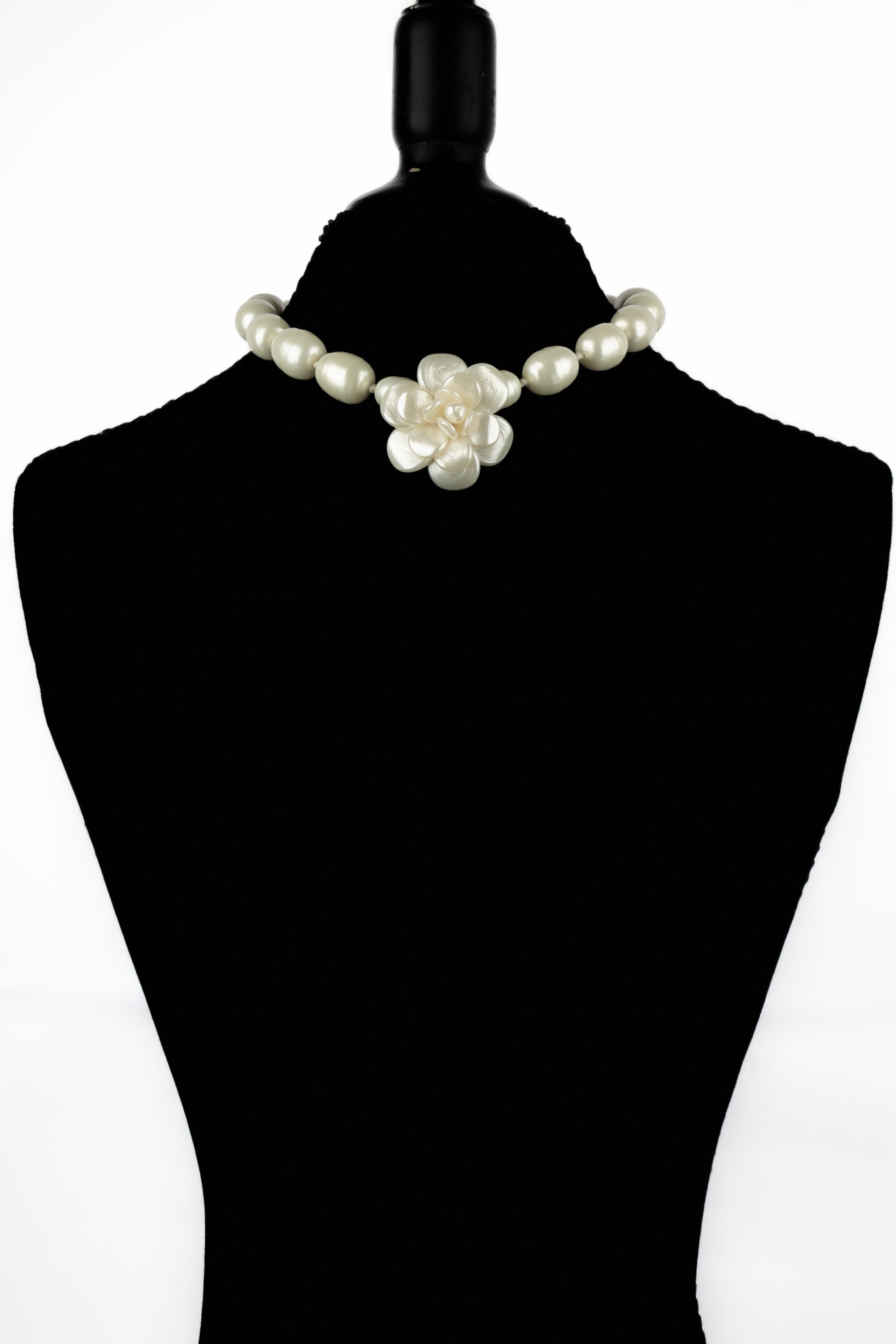 Collier camélia Chanel 1998