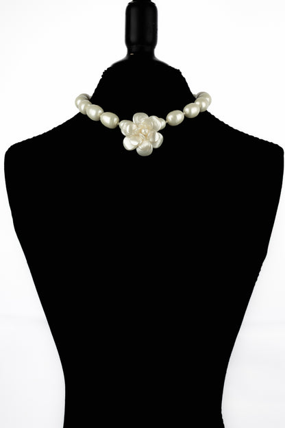 Collier camélia Chanel 1998