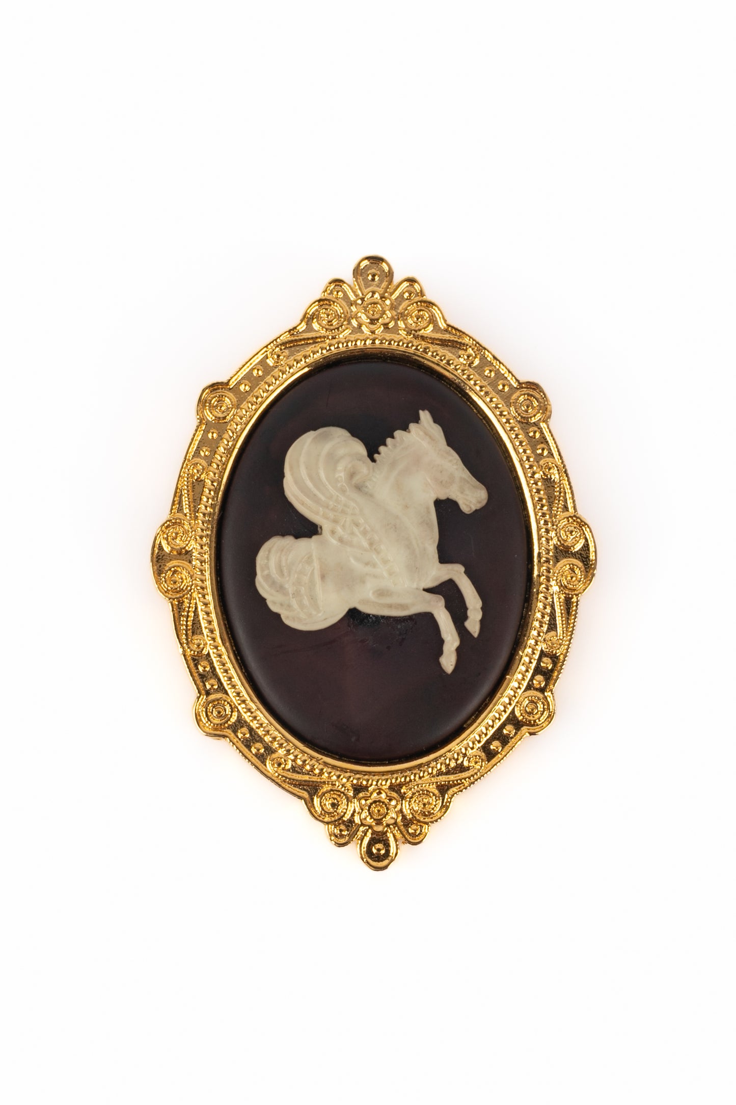 Broche camée Chanel 1988