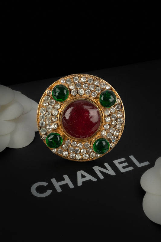 Broche en pâte Chanel 